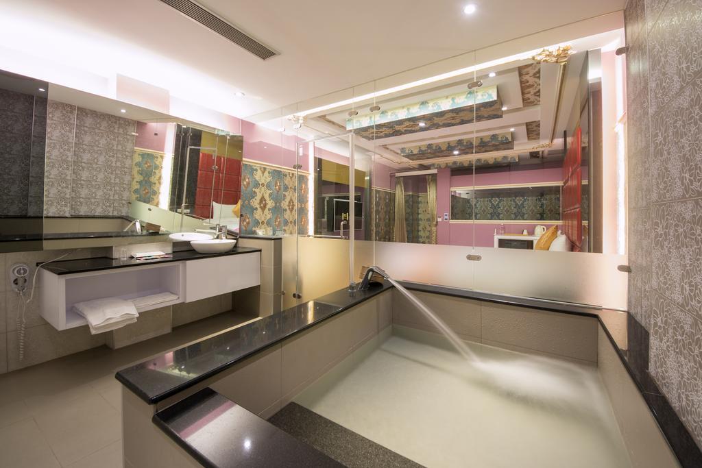 Garden Spring Hotel Jiaoxi Ruang foto